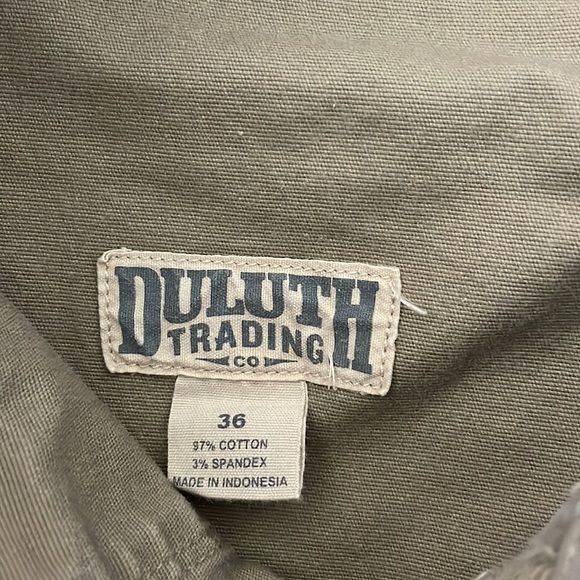 Duluth Trading Co. “Flex Fire Hose” Heavy Duty Work Shorts in Khaki - Size 36 - Picture 6 of 9
